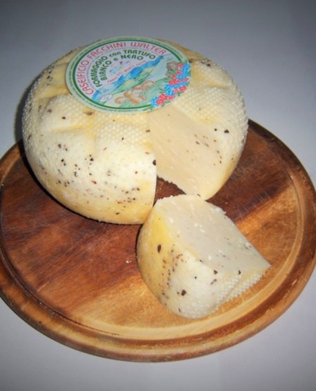 Formaggio vaccino con Tartufo bianco e nero 1,4-1,5 Kg - stagionato 30 giorni - Caseificio Facchini